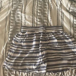 Gap linen stripped skirt- it has pockets 🌞